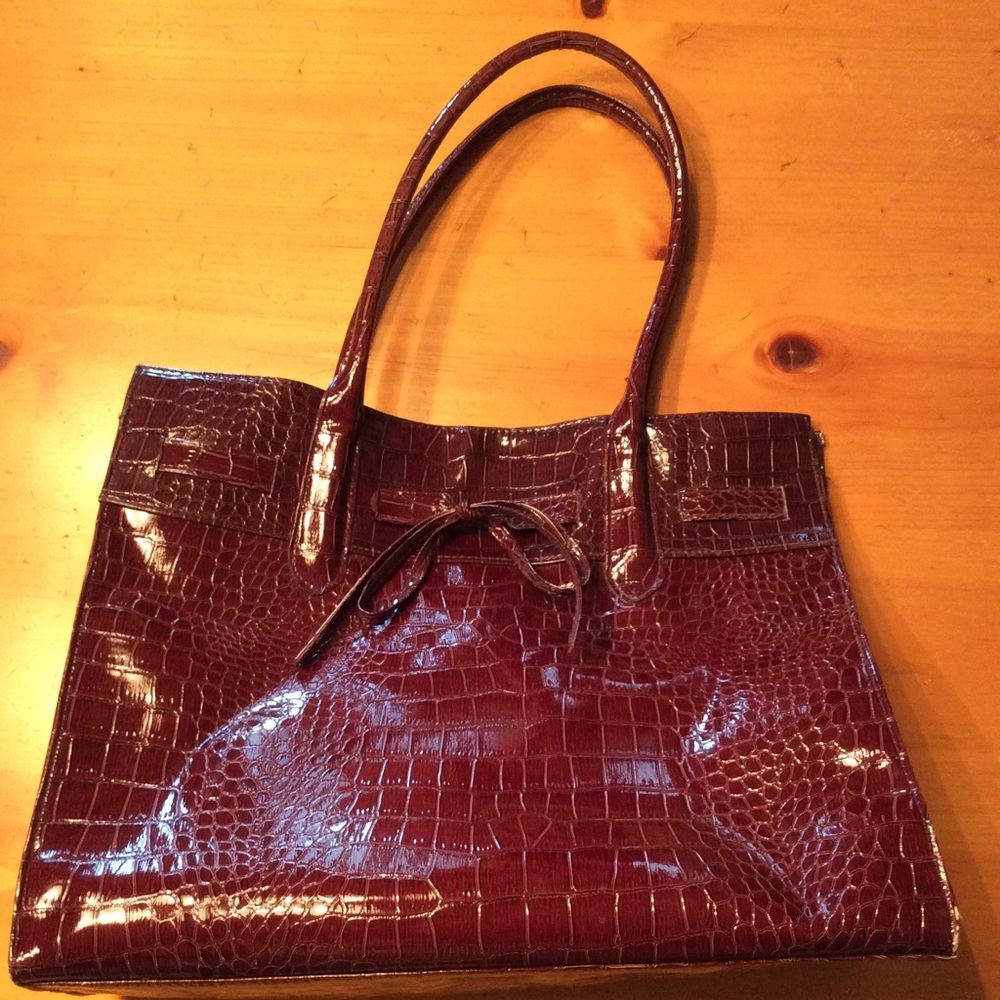 Jennifer Lopez large tote